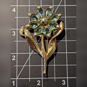 Elegant Gold and Green Floral Brooch